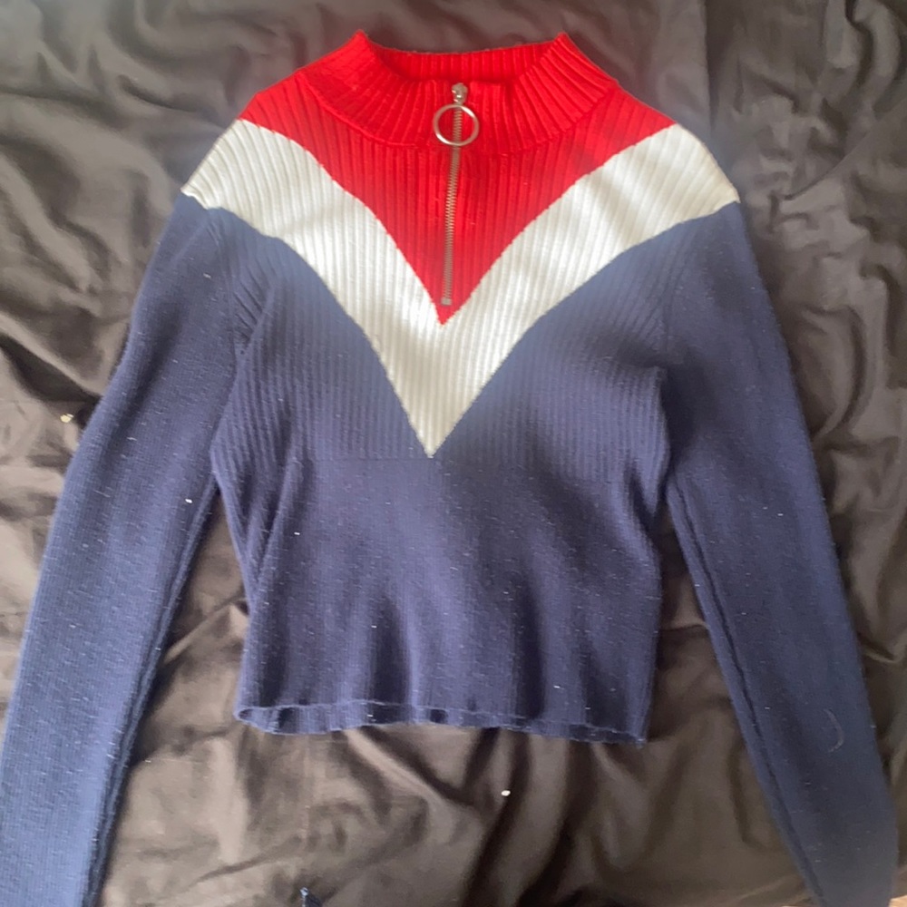 Long sleeve top brand divided size medium